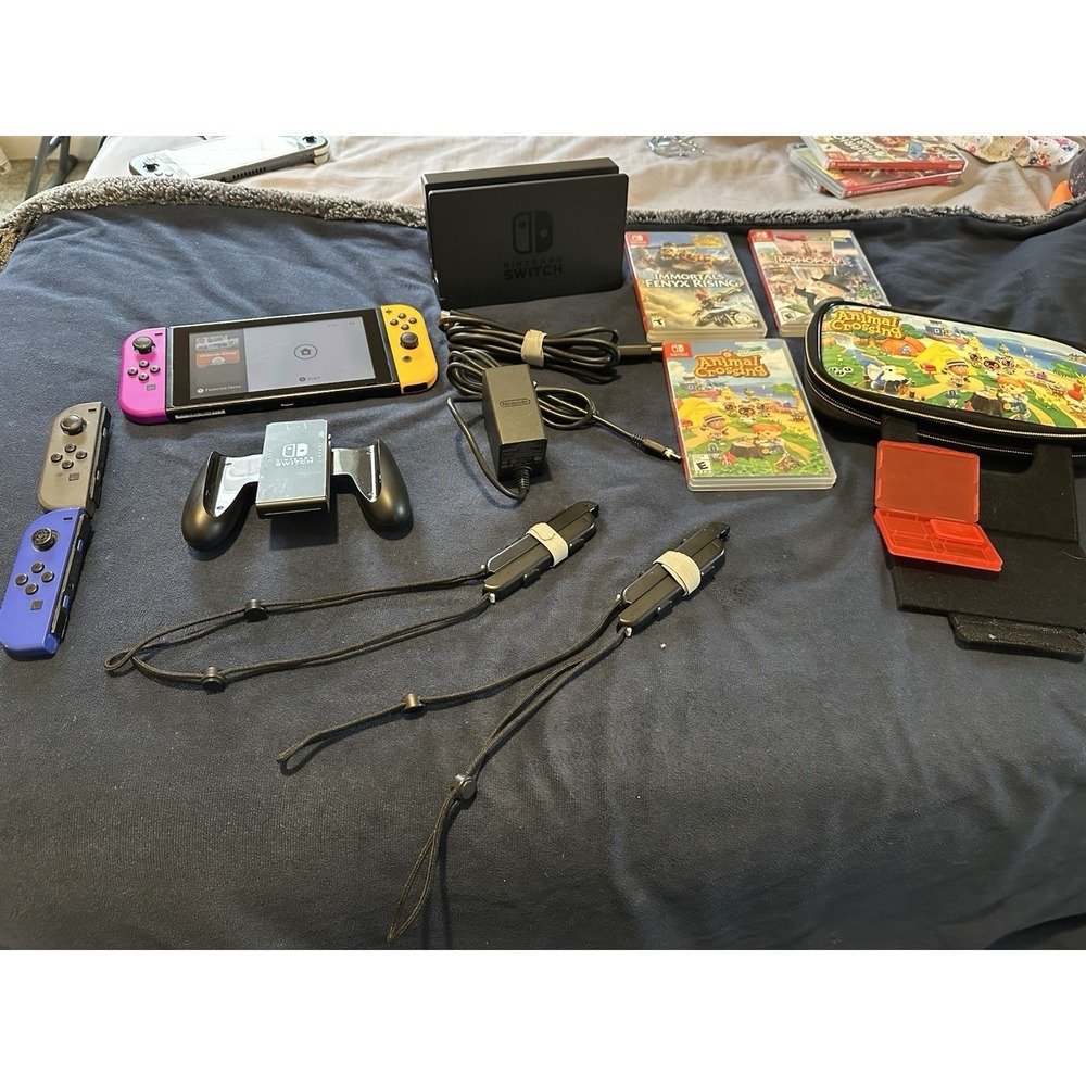 Nintendo Switch 1 no box* 3 games, 128gb  and all cords/accessories Smoke Free